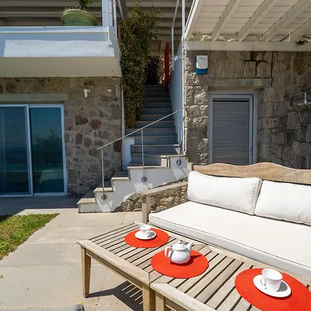 Vilă Stunning Sea View & Private Garden In