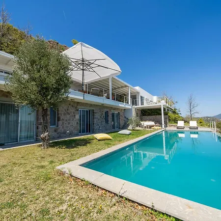 Stunning Sea View & Private Garden In ボドルム