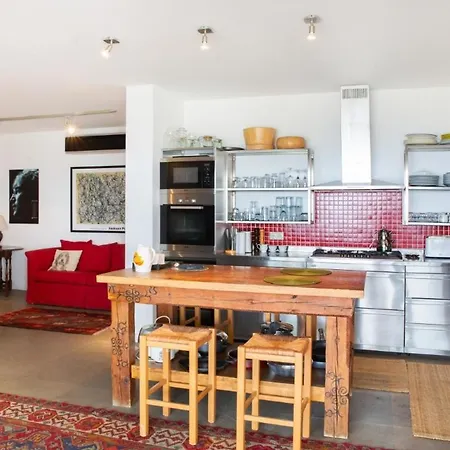 Stunning Sea View & Private Garden In *