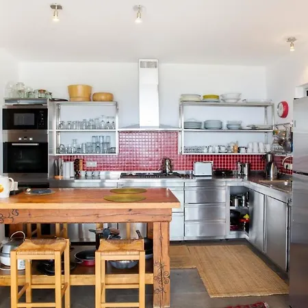 Stunning Sea View & Private Garden In *