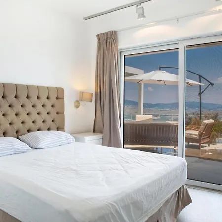 Stunning Sea View & Private Garden In Bodrum